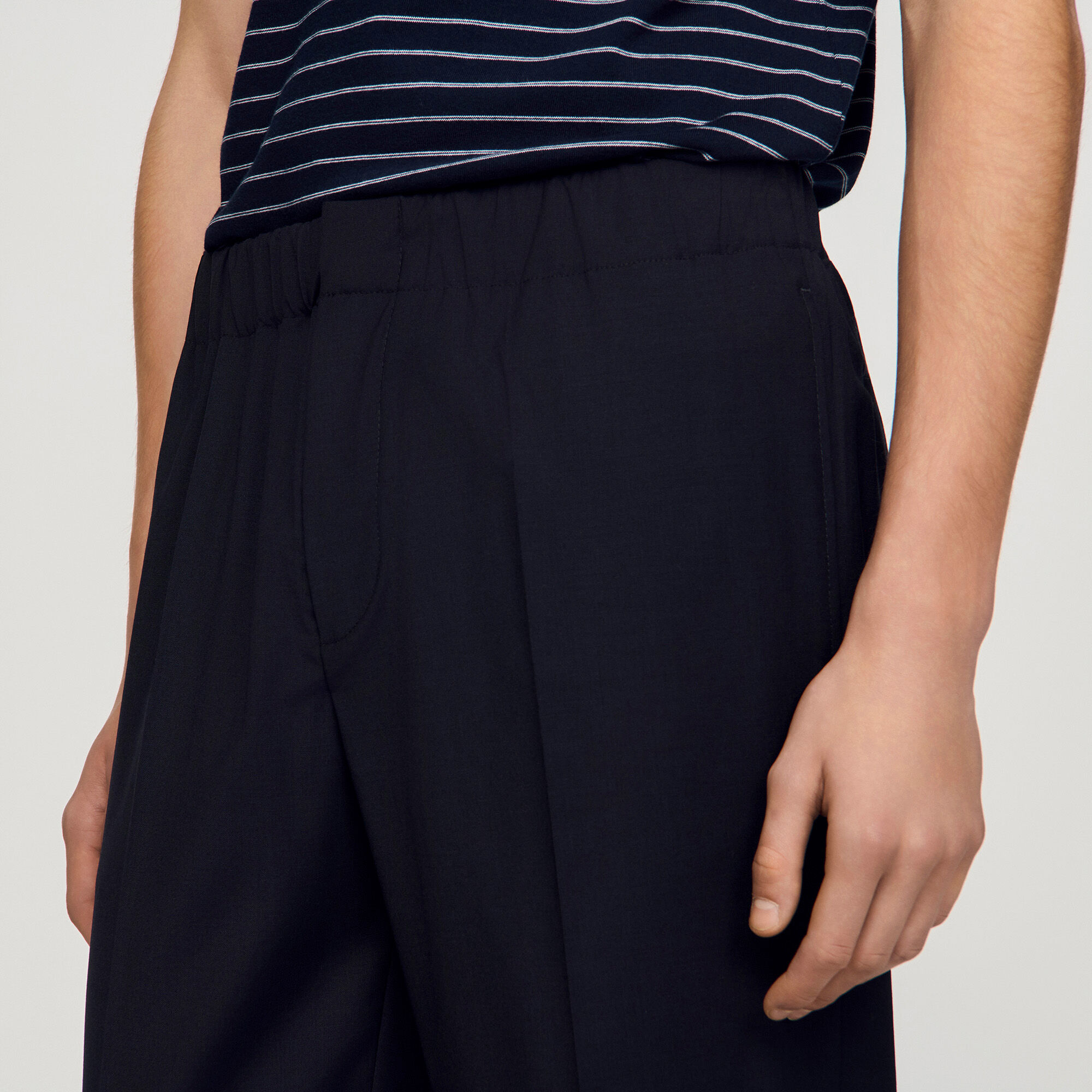 Wide-leg trousers